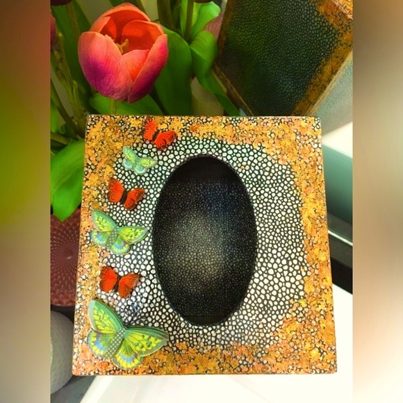 HANDMADE BUTTERFLY BLING THEMED TISSUE BOX - Picture 4 of 9